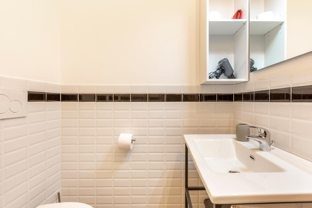 Just Here Apartments - Lascia Fare A Dio Bari Luaran gambar